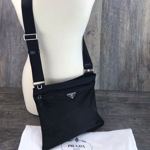Nice Auth Prada Black tessuto nylon crossbody bag